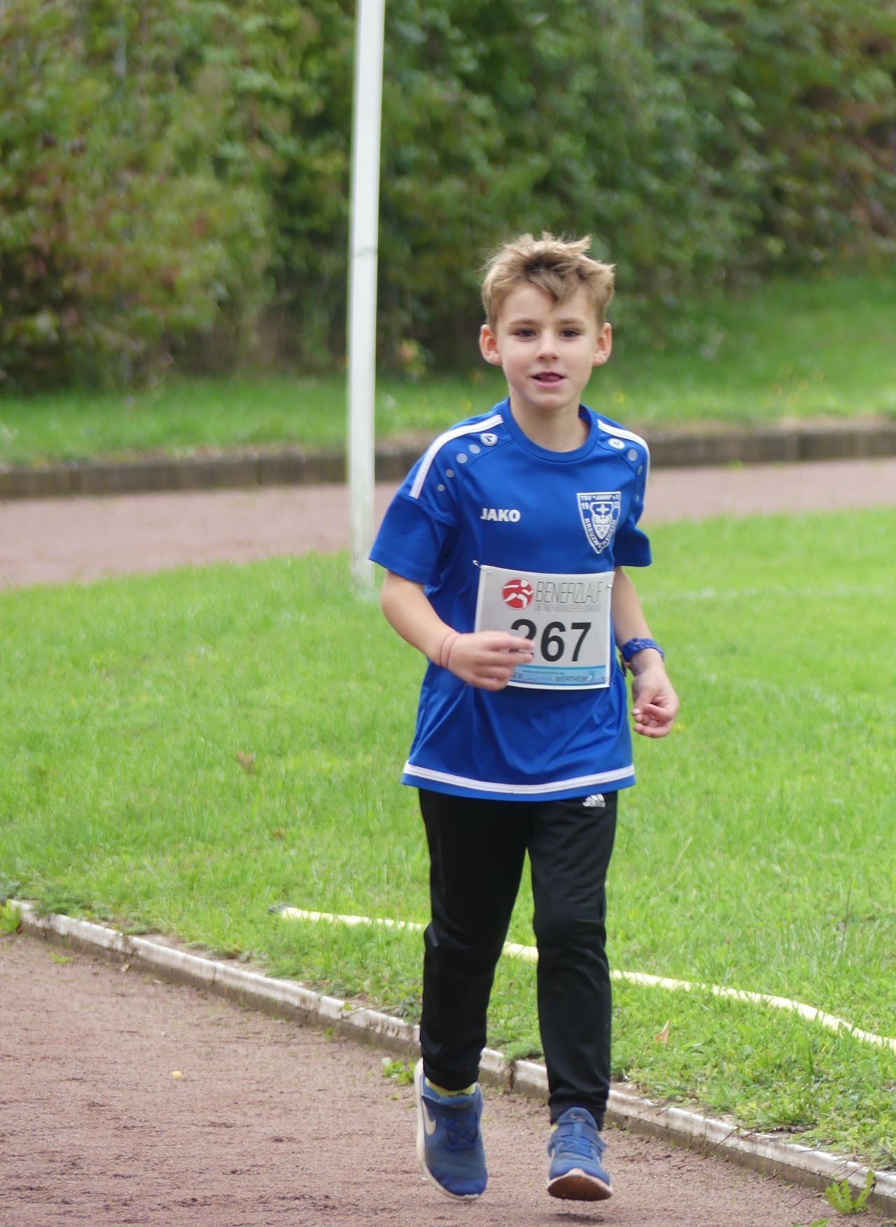 Bild vom 13. Benefizlauf im Jahr 2022. Dies ist das 427. Bild.